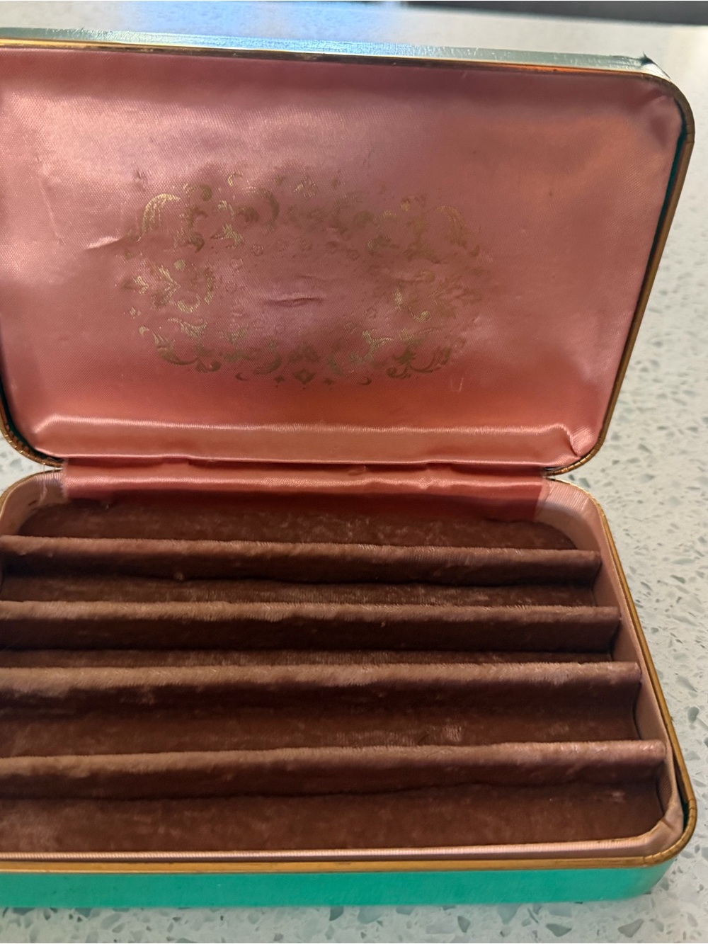 Vintage Velvet Ring Organizer Box in Pink and Brown